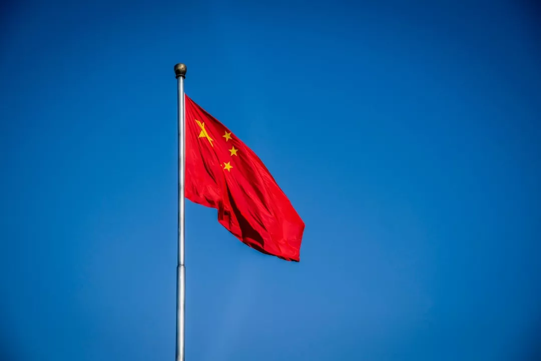 关于爱祖国的诗歌（以热爱祖国为主题的诗歌） 第17张