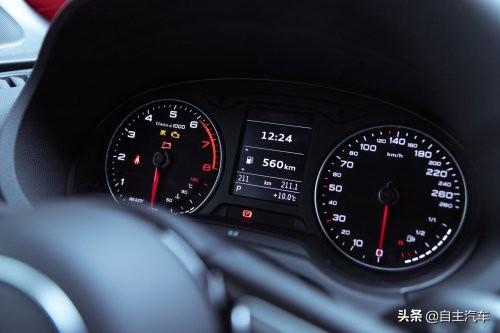 汽车上的仪表盘都是什么意思？老司机告诉你怎么看汽车里的仪表盘 第1张