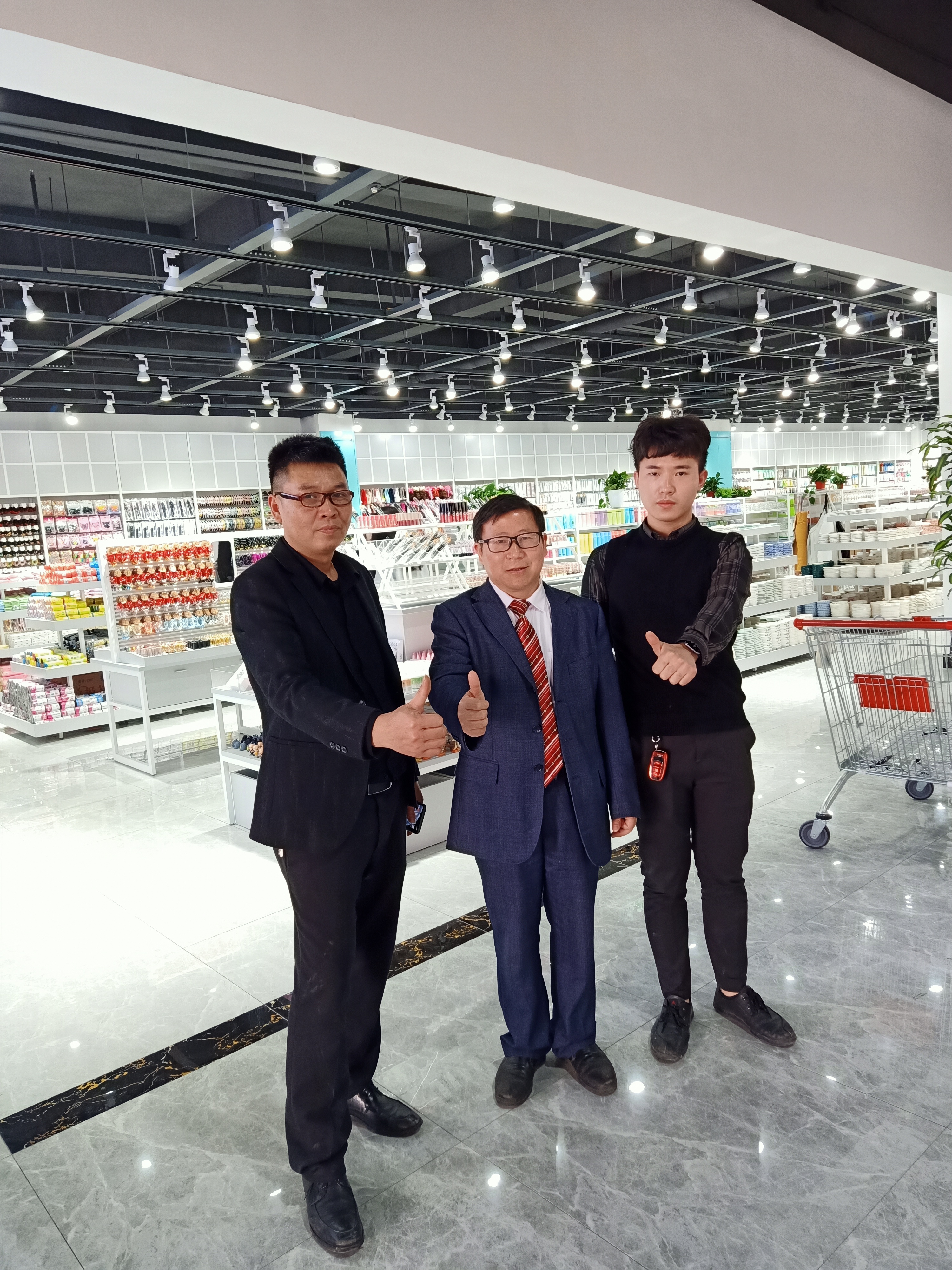 二元店的东西在哪里进货（两元店利润怎么样） 第7张
