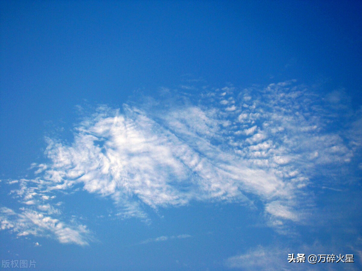 形容云的优美句子（关于云的唯美诗句） 第13张
