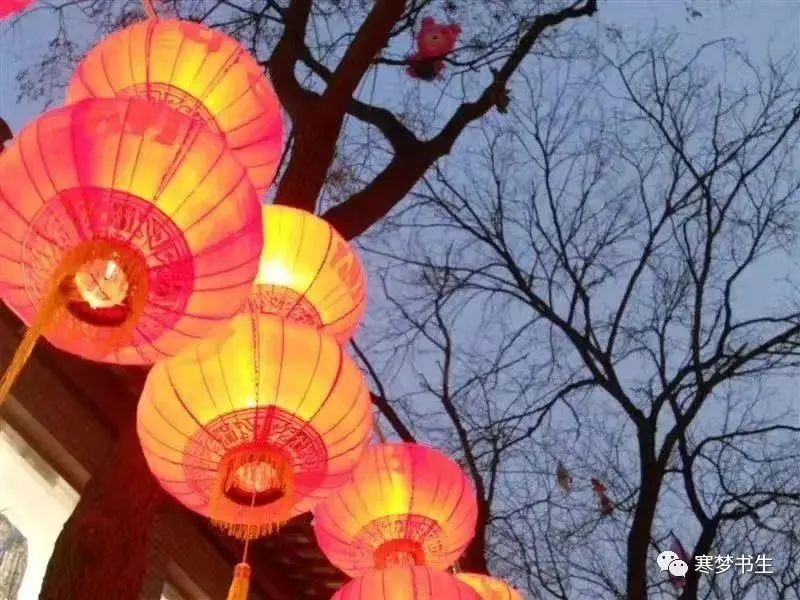 看花灯作文300字（元宵节观灯作文300字） 第1张