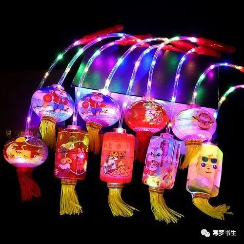 看花灯作文300字（元宵节观灯作文300字） 第5张