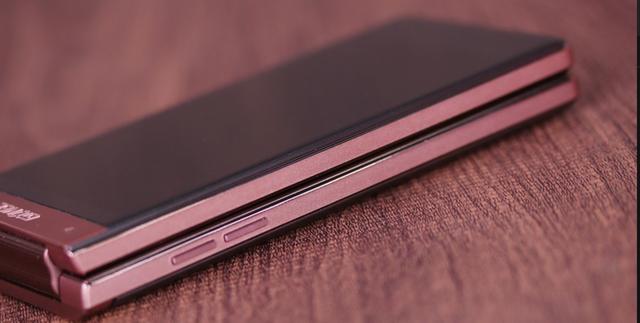 双屏翻盖手机大全（其实这些都是高档手机） 第3张