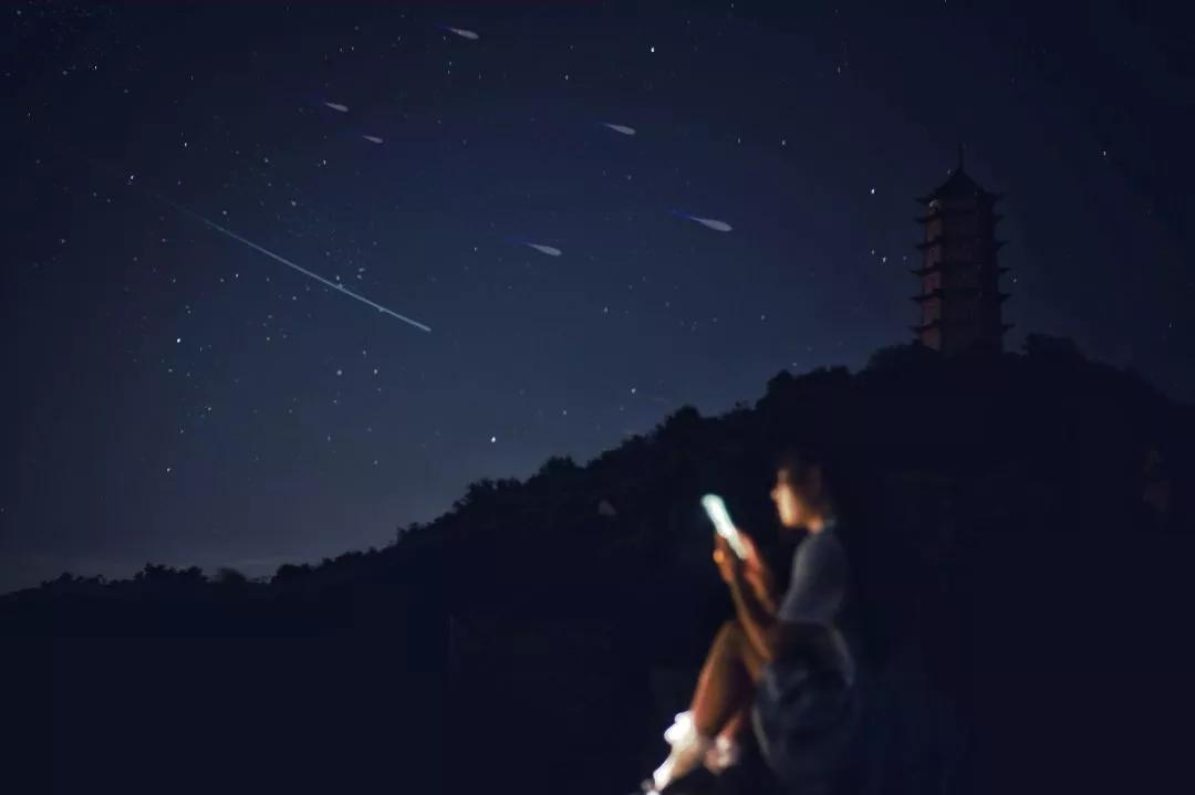 描写星空的句子唯美（夜晚的星空优美句子） 第13张