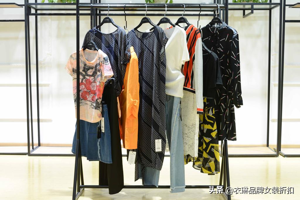 哪里的女装批发便宜（哪边批发女装好看） 第1张