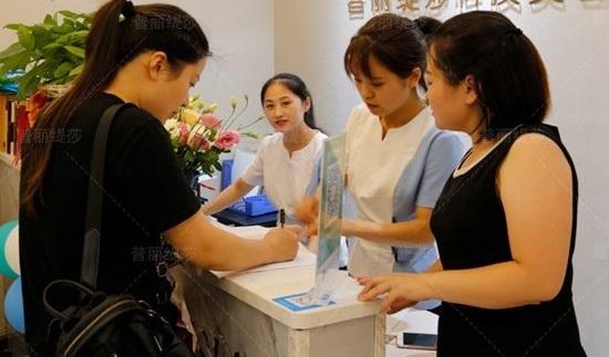 空手套白狼！3个实际案例，教你免费模式如何疯狂赚钱 第3张