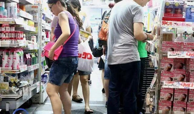 明亏暗赚！日本一家小店所有商品都免费拿，一年收入400万 第1张