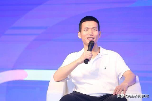 他在互联网卖课，每节课35元费用，如今身价360亿 第5张