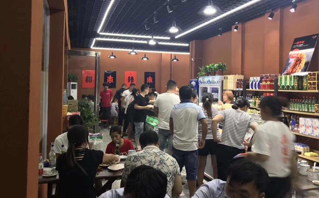 都是博眼球做营销，为什么有的餐厅生意火爆，有的却损失惨重？ 第5张