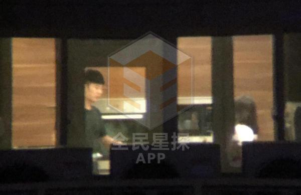 陈张出轨门:陈赫承认离婚亿人唾骂 陈赫张子萱拥吻激情四射 第17张