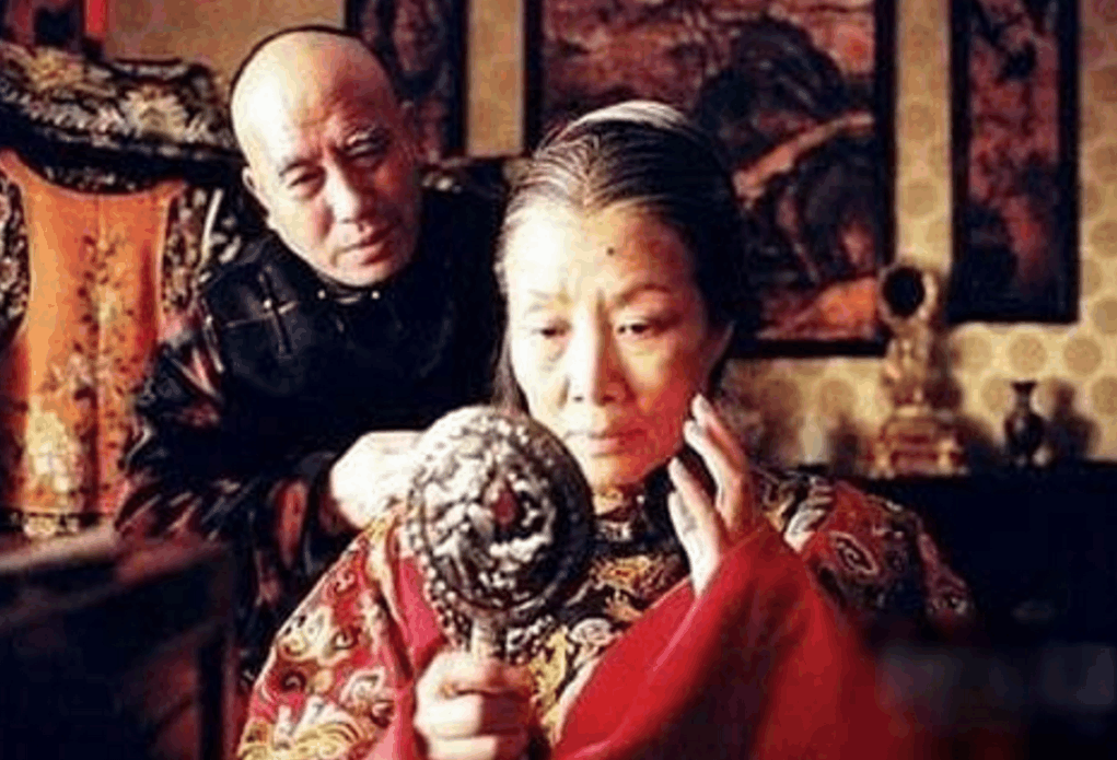 传言：李莲英用嘴服侍慈禧？他们之间有着怎样“不可说”的秘密？ 第5张