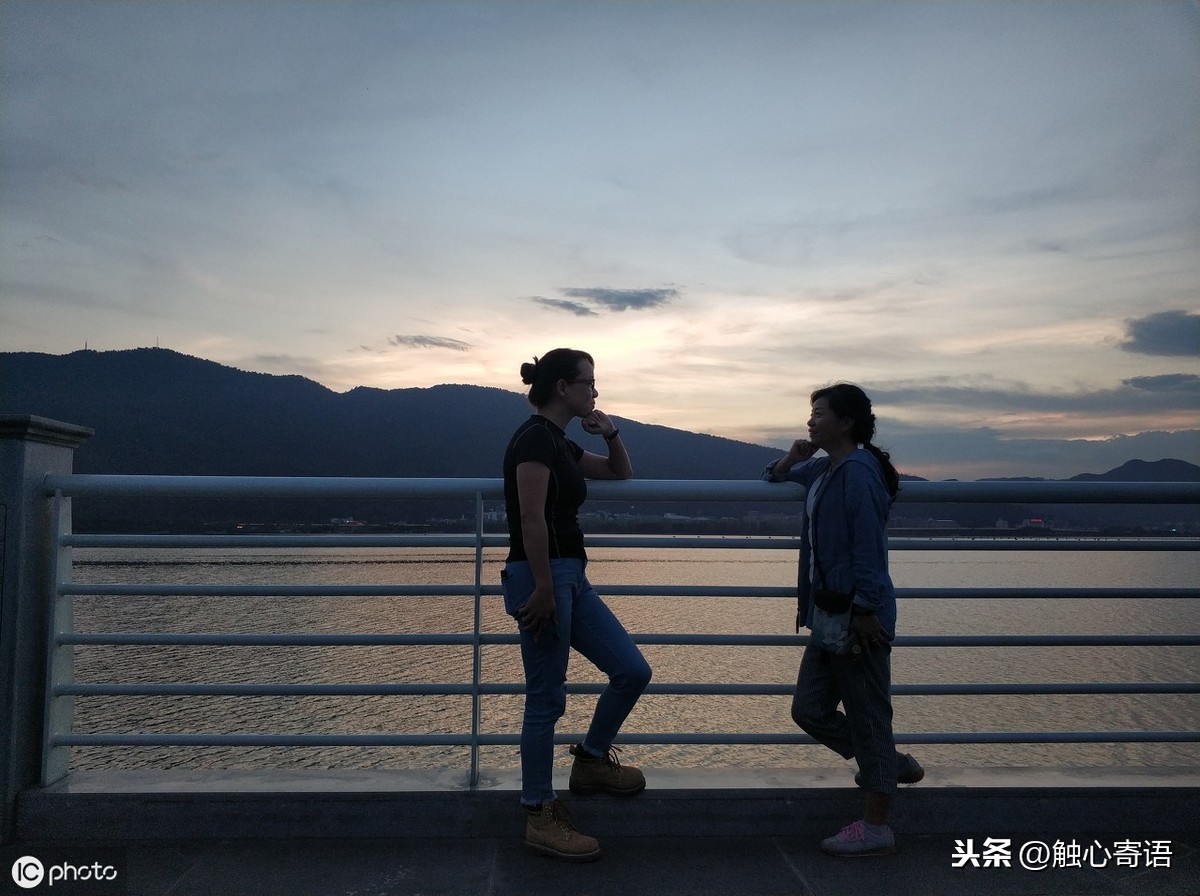 描写朋友间的友谊句子（适合发圈的友谊暖心句） 第7张