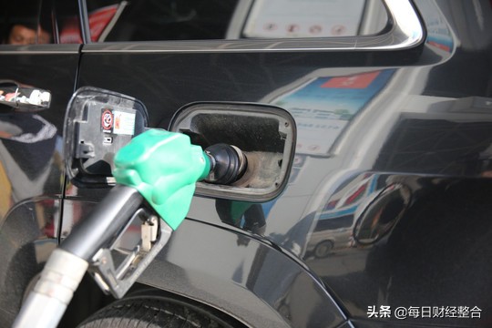 油价调整信息：今天2月24号，各地加油站调整后92、95号汽油售价 第1张