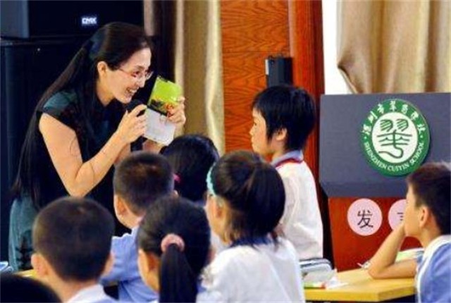 胡红梅的“堕落史”：从最美校长到“无耻小偷”，她经历了什么？ 第11张