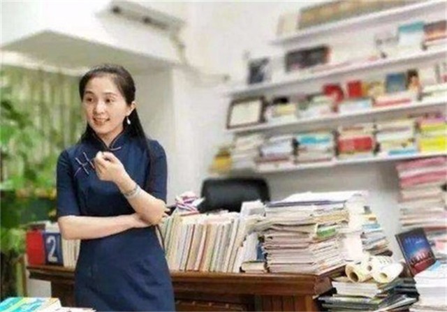 胡红梅的“堕落史”：从最美校长到“无耻小偷”，她经历了什么？ 第19张
