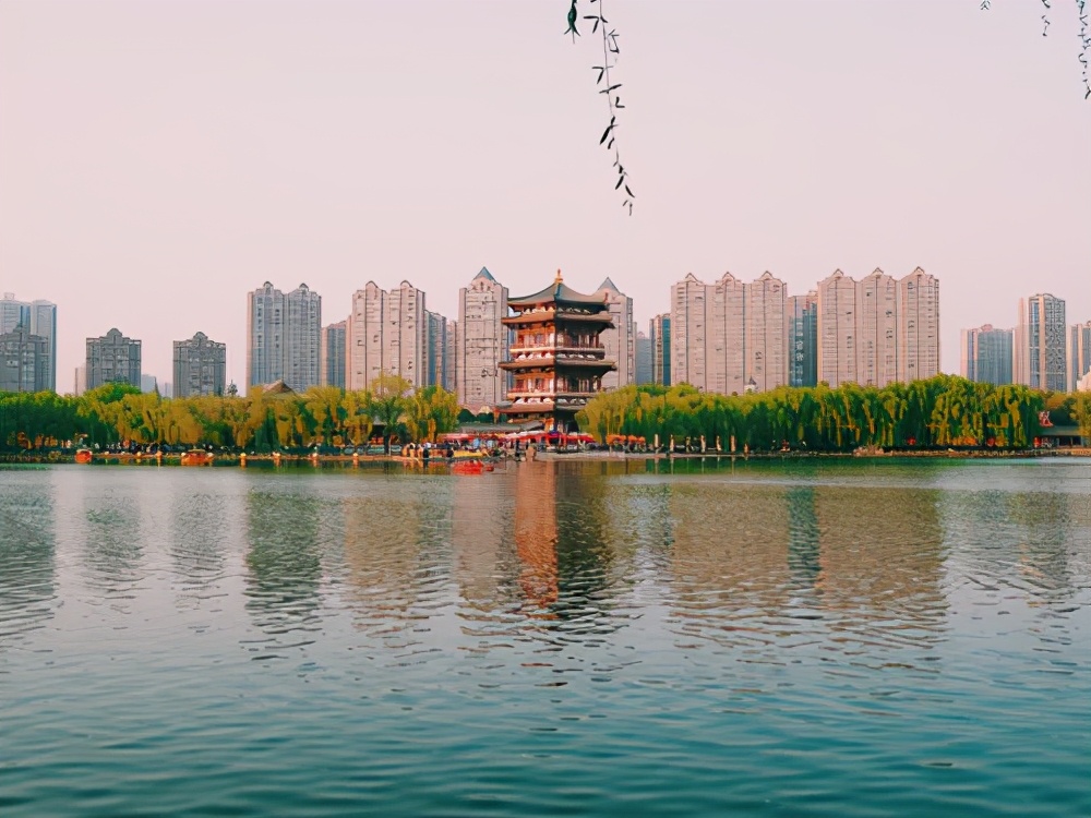 描写春天的散文诗句（最值摘抄的9首春景诗） 第3张