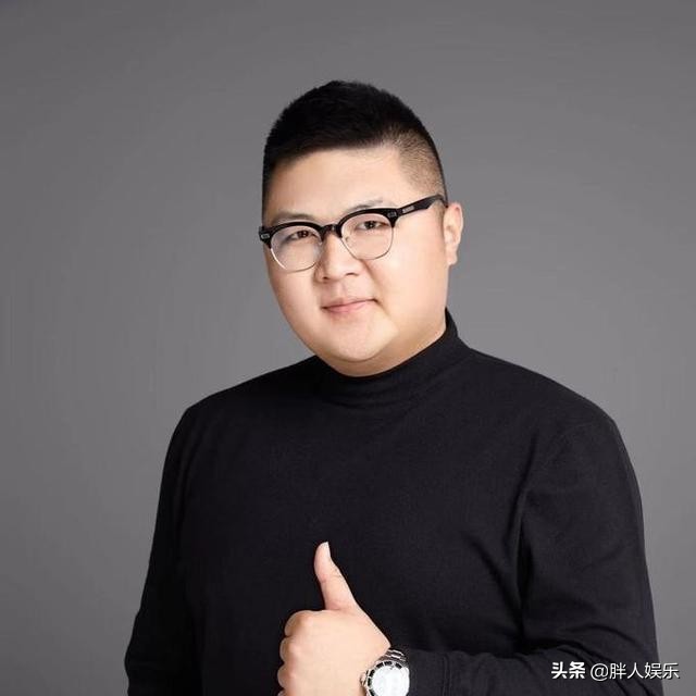 “蹭”于谦邓刚流量，再蹭球星马布里，聂小雨的成功，不只靠身材 第17张
