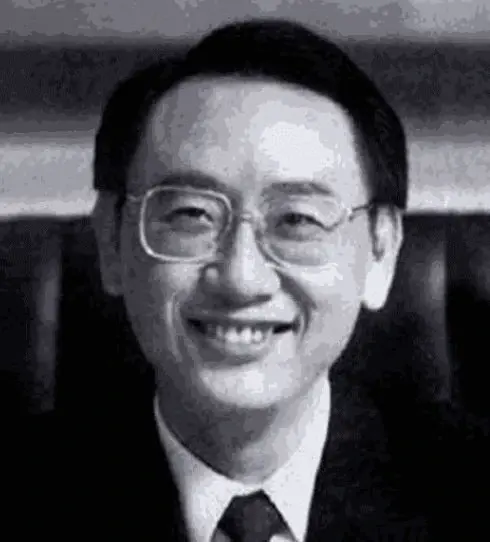 寒门出身，他卖窗帘、开发房地产，身价百亿，却在56岁去世 第9张