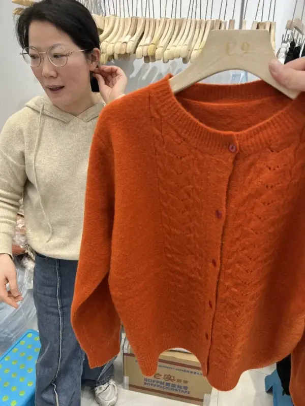 服装城鼻祖四季青开市，年入百万只是正常水平，新人入局有机会吗 第3张