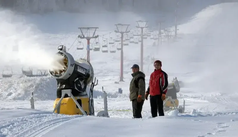 冬奥会离不开的造雪机，中国工厂用5年实现从零到出口 第1张