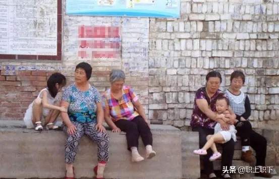 青壮年返乡过年成为隆重的仪式，但改变不了农村老人惨淡的晚景 第21张