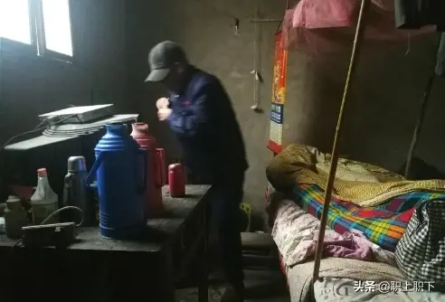 青壮年返乡过年成为隆重的仪式，但改变不了农村老人惨淡的晚景 第27张