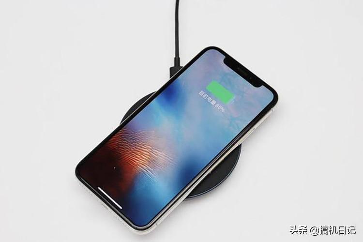 新手机需要用完电再充电吗（新买的手机正确充电的方法） 第3张