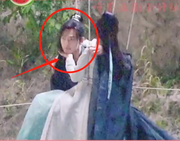 从李沁到赵露思，杨洋的5段恋情绯闻，个个都很有“故事” 第19张