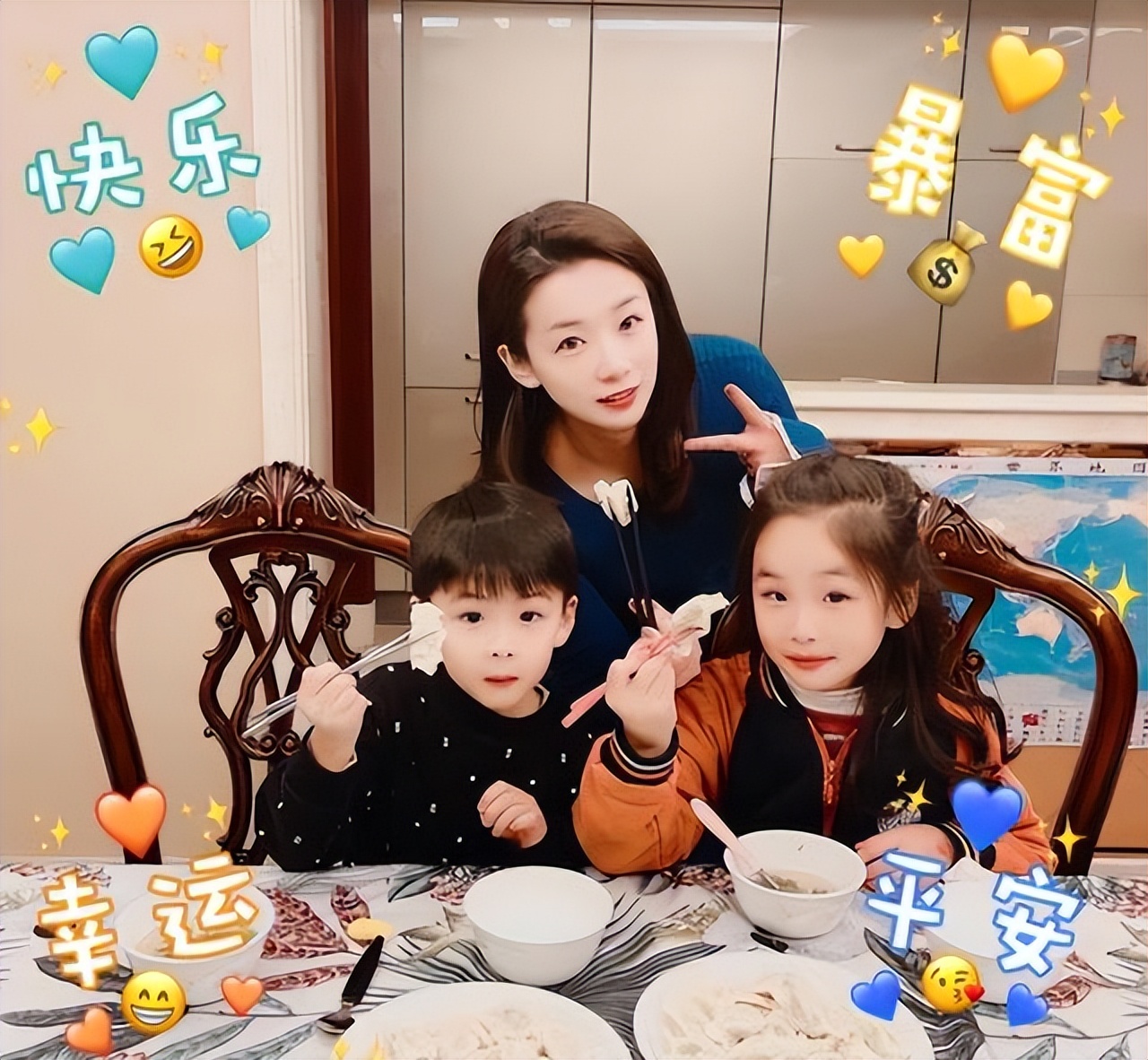 杨鸣夺冠后就回家带娃！娇妻体制内工作罕见亮相，颜值身材太完美 第3张
