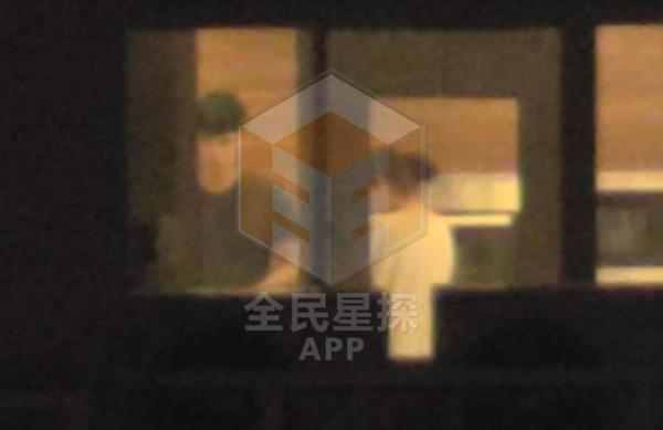 陈张出轨门:陈赫承认离婚亿人唾骂 陈赫张子萱拥吻激情四射 第25张