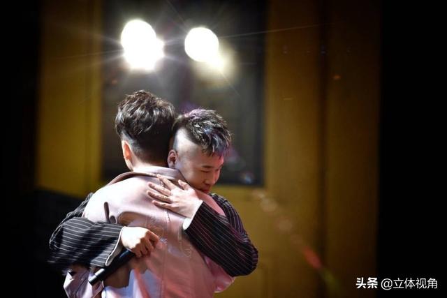 张云雷坠台事件是怎么回事？张云雷南京南站事件真相 第17张