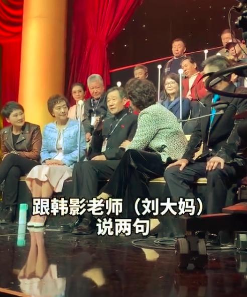 67岁李雪健近况不佳，面容消瘦头发灰白，因喉癌说话含糊不清 第1张