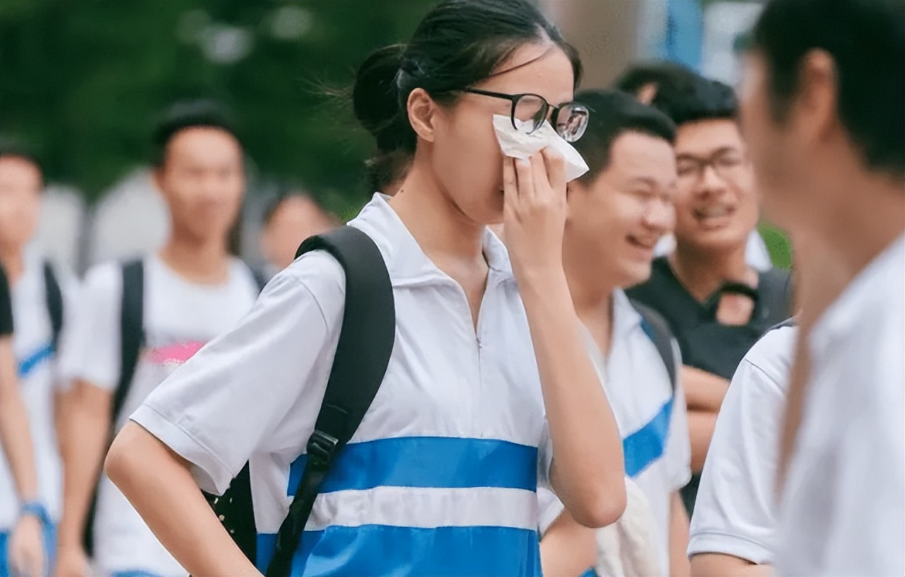 2022高考后不允许复读？落榜的考生将何去何从，教育部作出新回应 第1张