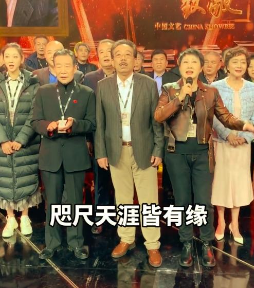 67岁李雪健近况不佳，面容消瘦头发灰白，因喉癌说话含糊不清 第9张
