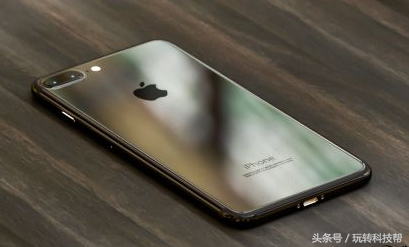 手机变成黑白怎么恢复（iPhone7屏幕变成了黑白解决方法） 第1张