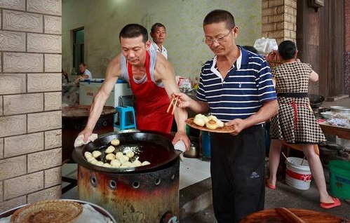 小小早餐店逆转生意困局！通过一招免费送豆浆，收入提升3倍 第1张