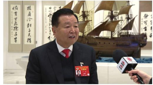 曾穷到卖血为生，因为代理了一款饮料，如今身家高达800亿 第7张