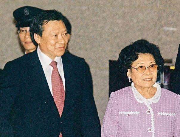 香港最有威望的包租婆：今年已92岁，一年靠收租就能赚200亿 第1张