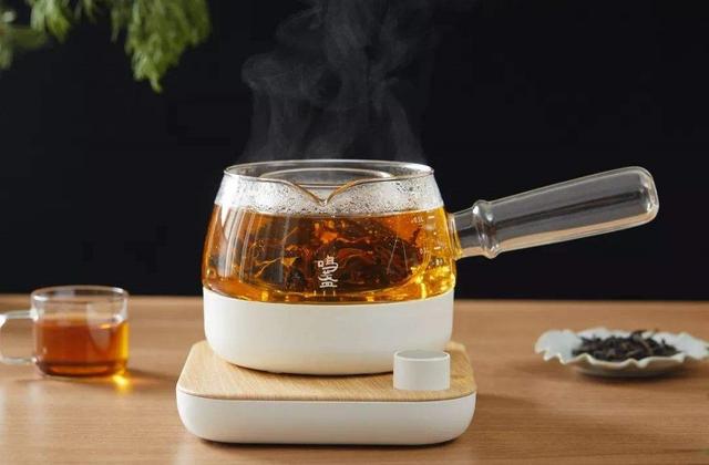 暴利的茶行业！茶馆免费请人喝茶，一年还能赚300万 第1张