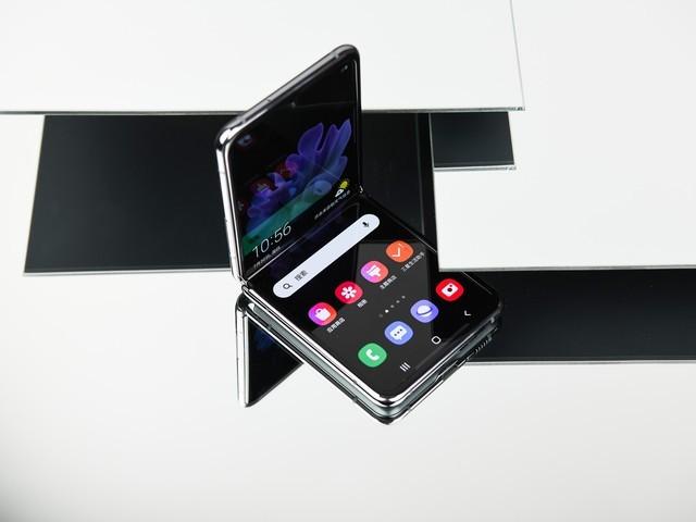 三星折叠屏Z Flip 5G上手 感受富豪的滋味 第1张