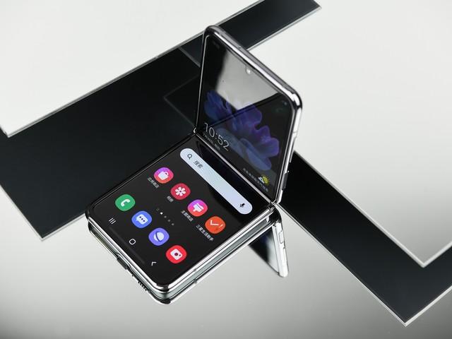 三星折叠屏Z Flip 5G上手 感受富豪的滋味 第3张