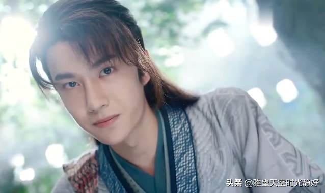 形容男生笑容温暖阳光的句子（笑容温暖整个冬季的唯美语录） 第7张
