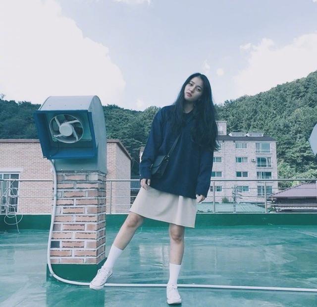 形容心里有事睡不着的句子（夜深独自悲伤的经典语录） 第13张