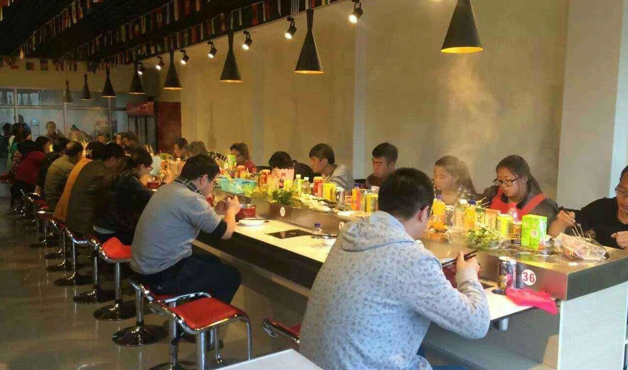旋转小火锅月赚20万，每天座无虚席，背后的经营秘诀是什么？ 第5张