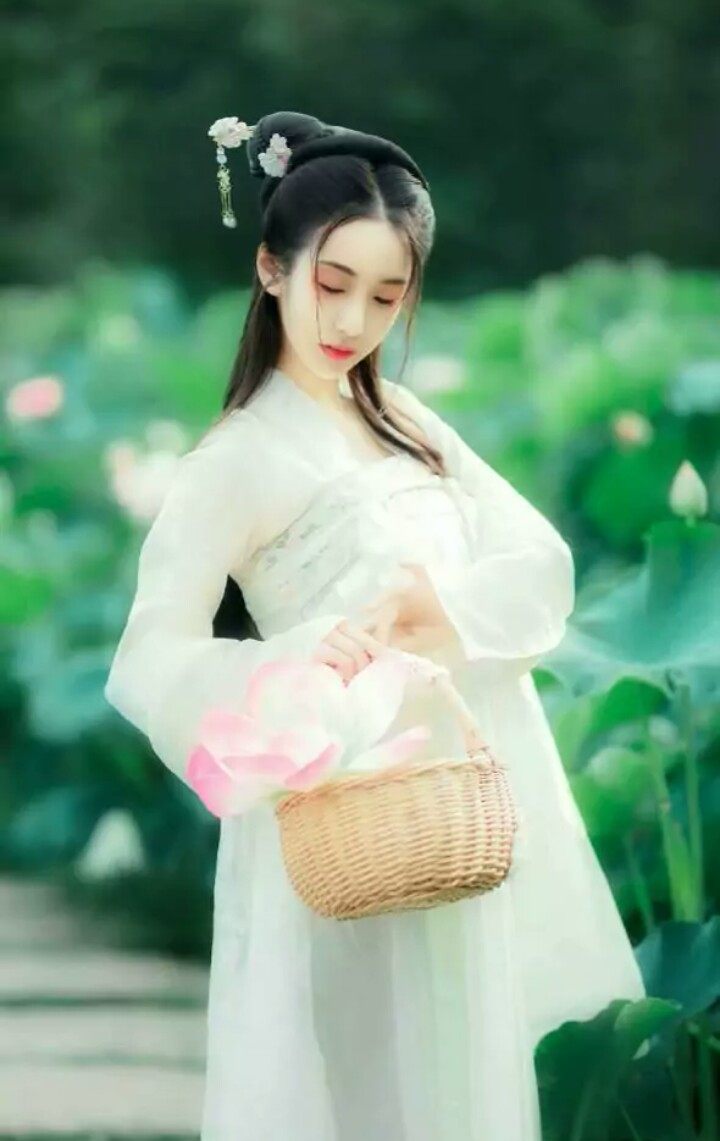 形容头发很美的诗句（赞美头发的优美句子） 第3张