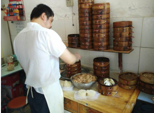 全国2000家门店，年营收超10亿，他把包子铺做成了上市公司 第3张