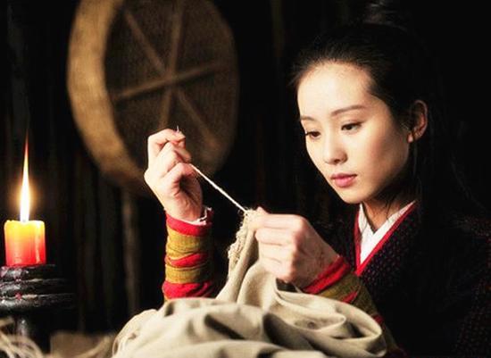 相爱又不能在一起的句子（互相喜欢因现实不能在一起的诗句） 第3张