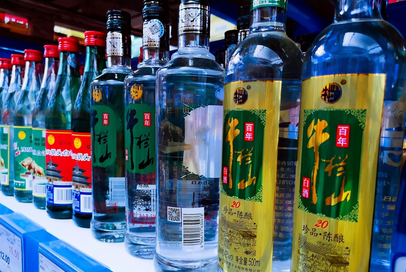 牛栏山二锅头困局，市值缩水331亿！顺鑫农业该如何突围？ 第1张