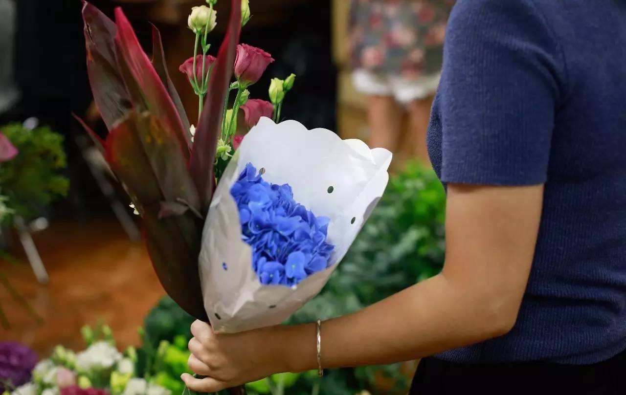 花店生意太差，老板娘通过异业联盟转亏为盈，销量暴增10倍 第3张