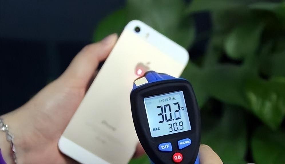 手机发热发烫是什么原因?怎么解决呢?（手机发烫快速降温方法） 第3张
